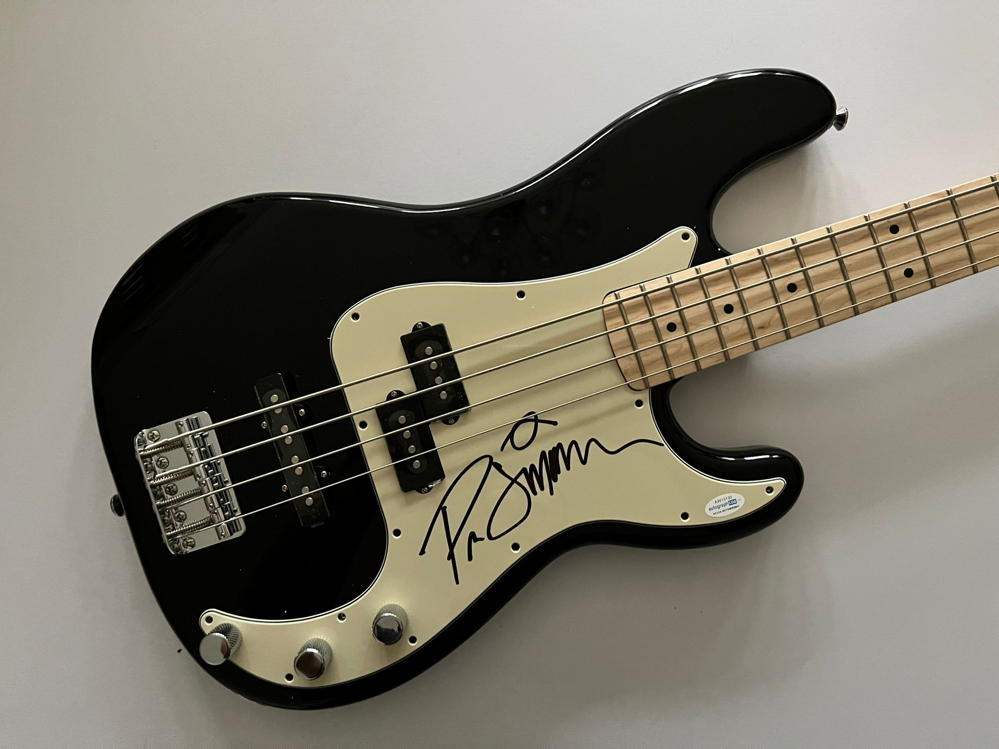 THE CLASH Paul Simonon Signed Electric Bass Guitar